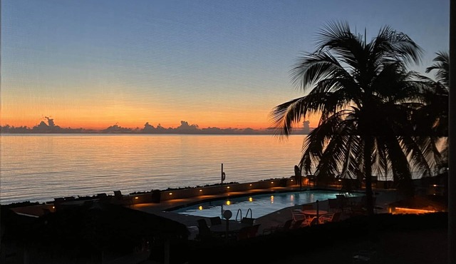 Gorgeous View, Huge Beach,Pool & Hot Tub at Discovery Point Club Unit 34!