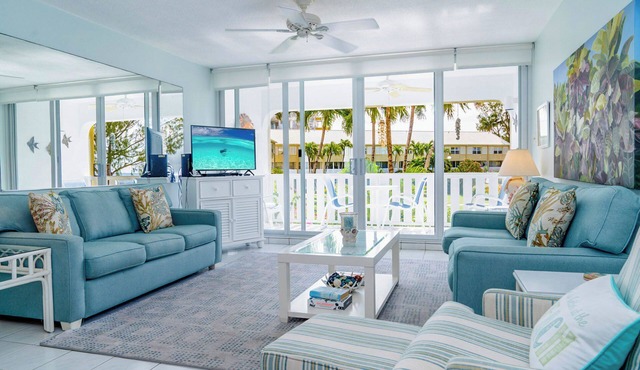 Harbour Heights #28 Seven Mile Beach, Second floor 2 Bed, 2.5 Bath Townhouse