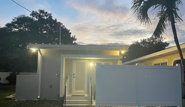 Modern studio in Grand Cayman, West Bay w/private patio & short walk to beach!