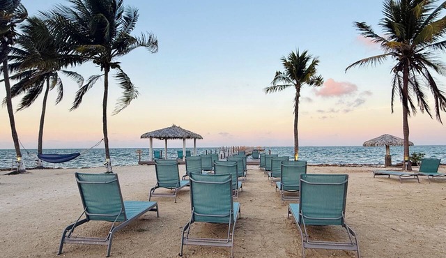 Ocean Views With Breakfast | Private Beach, Pool & Waterfront Dining in West Bay