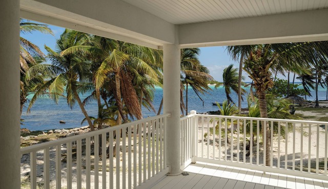 Sonny's Place - Beachfront Two-Bedroom Villa- Wake up to the sound of the waves in Little Cayman