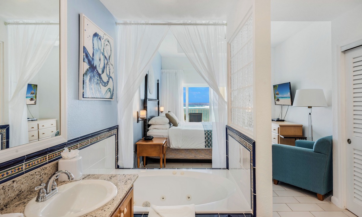 Colliers Bay Resort | The Reef Beach Resort - All Inclusive - East End, Grand Cayman
