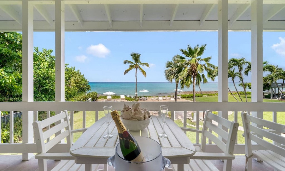 Seven Mile Beach Apartment | Cocoplum 10 in George Town