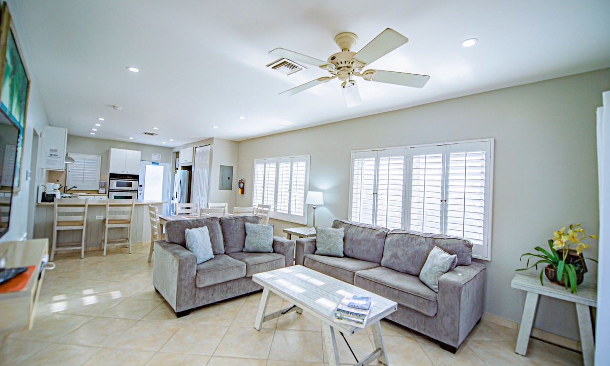 Seven Mile Beach Hotel | Seven Mile Beach Resort & Club