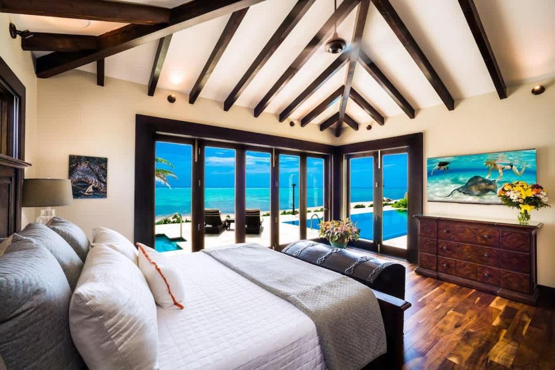 East End House | Stepping Stone 4 BR East End Luxury Oceanfront