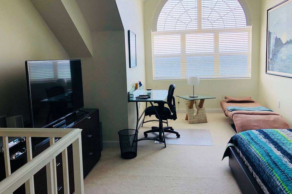 Photo of Bedroom in Northwest Point