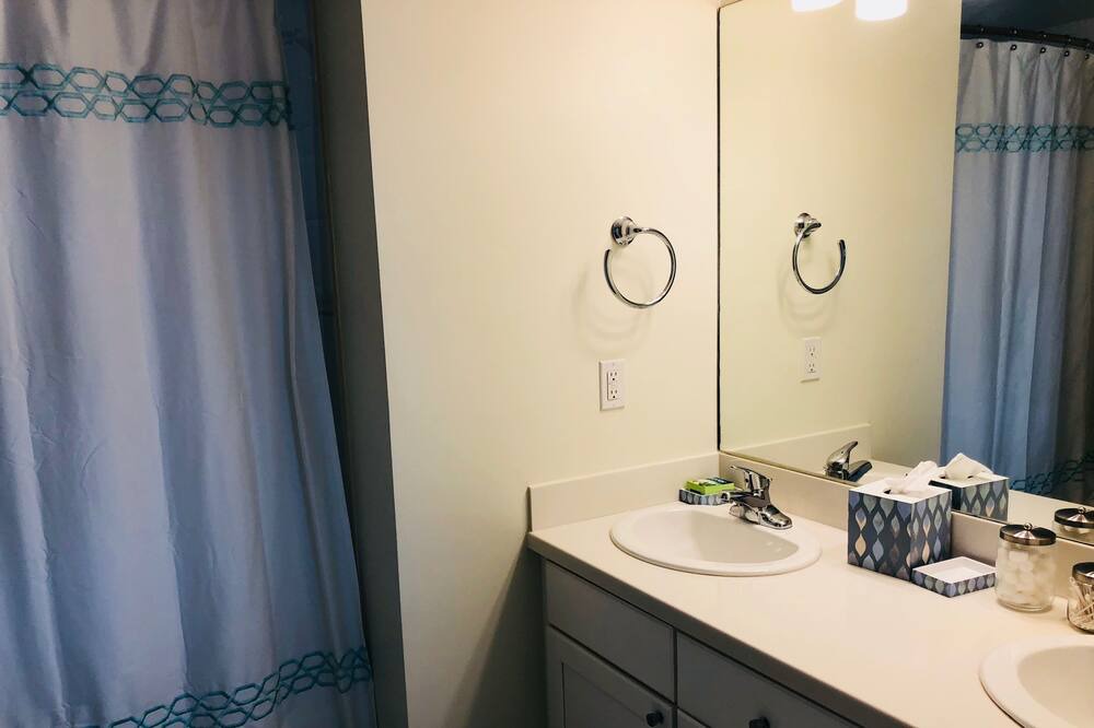 Photo of Bathroom in Northwest Point