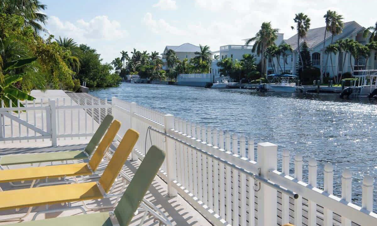 Photo of Outdoor in Seven Mile Beach