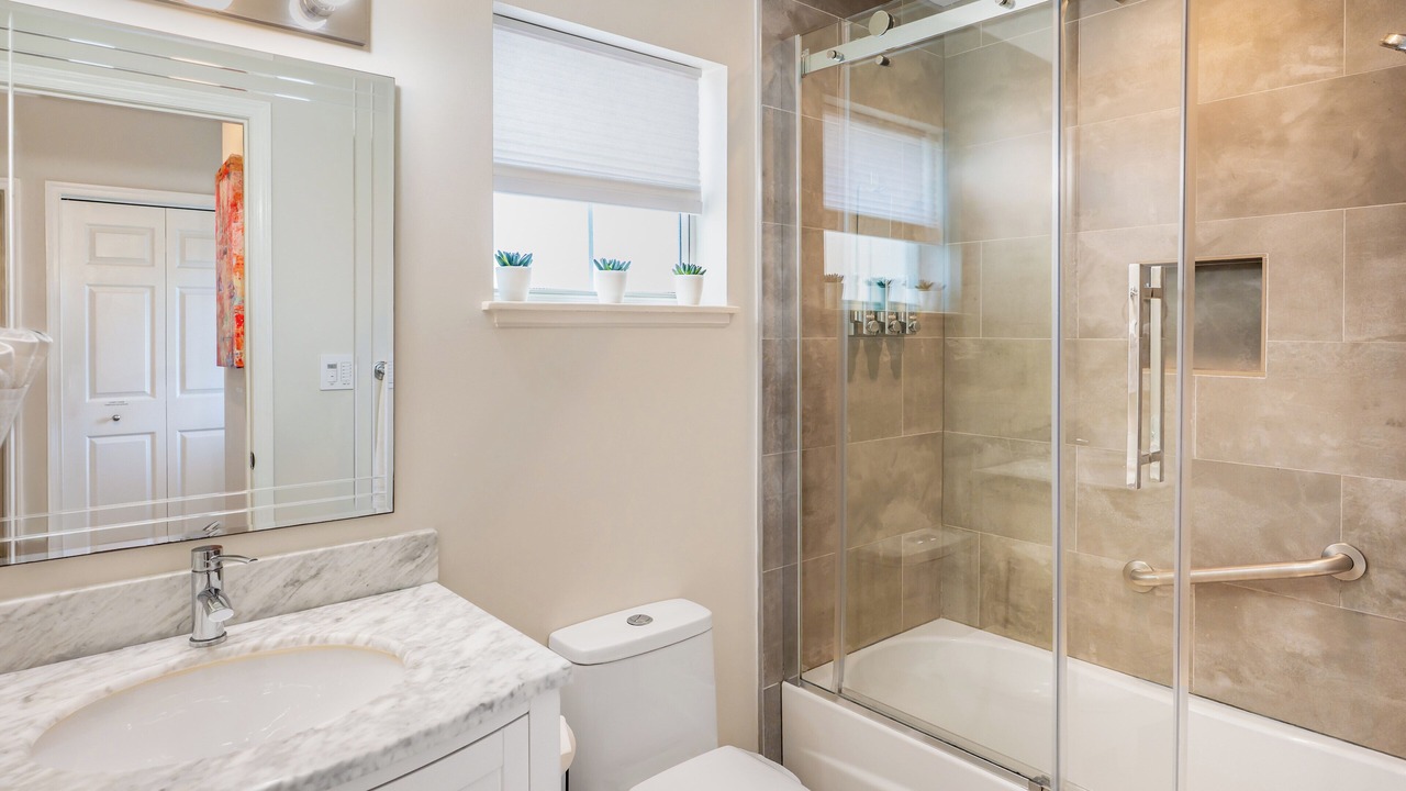 Photo of Bathroom in Seven Mile Beach