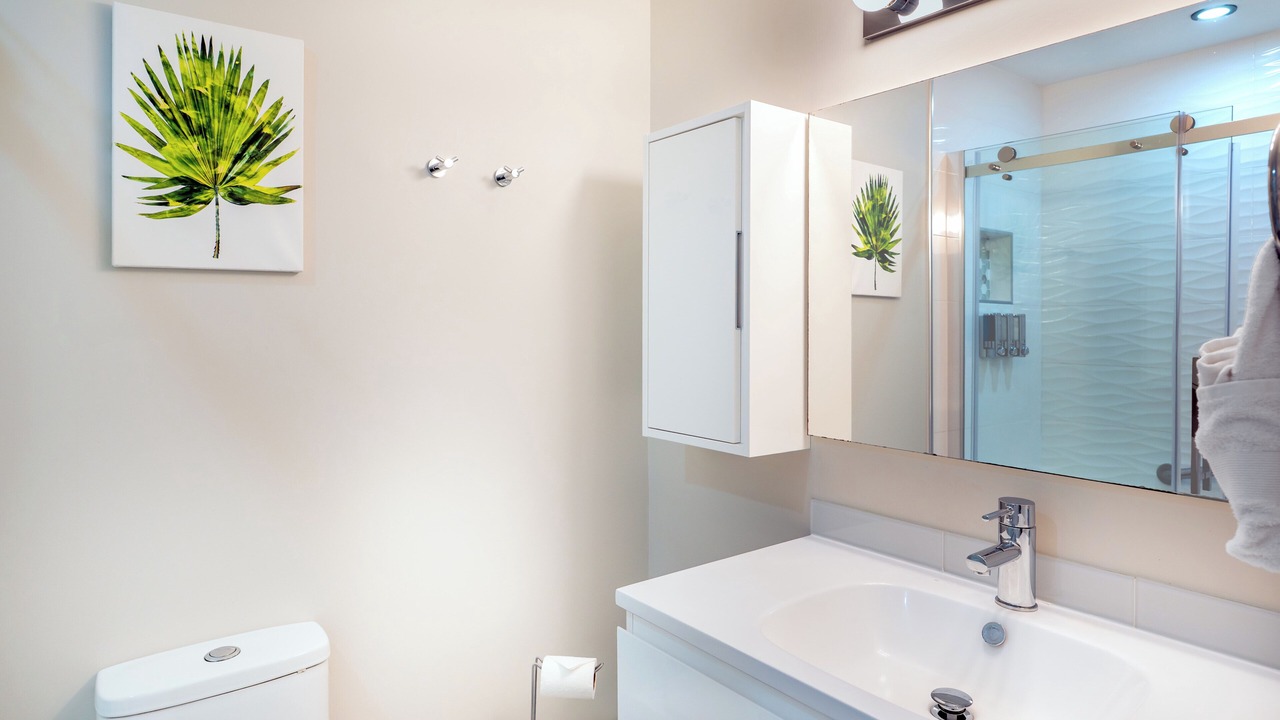 Photo of Bathroom in Seven Mile Beach