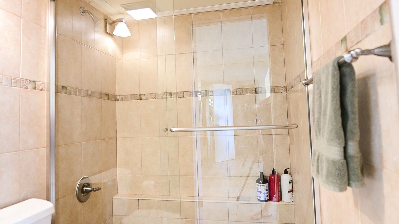 Photo of Bathroom in Seven Mile Beach