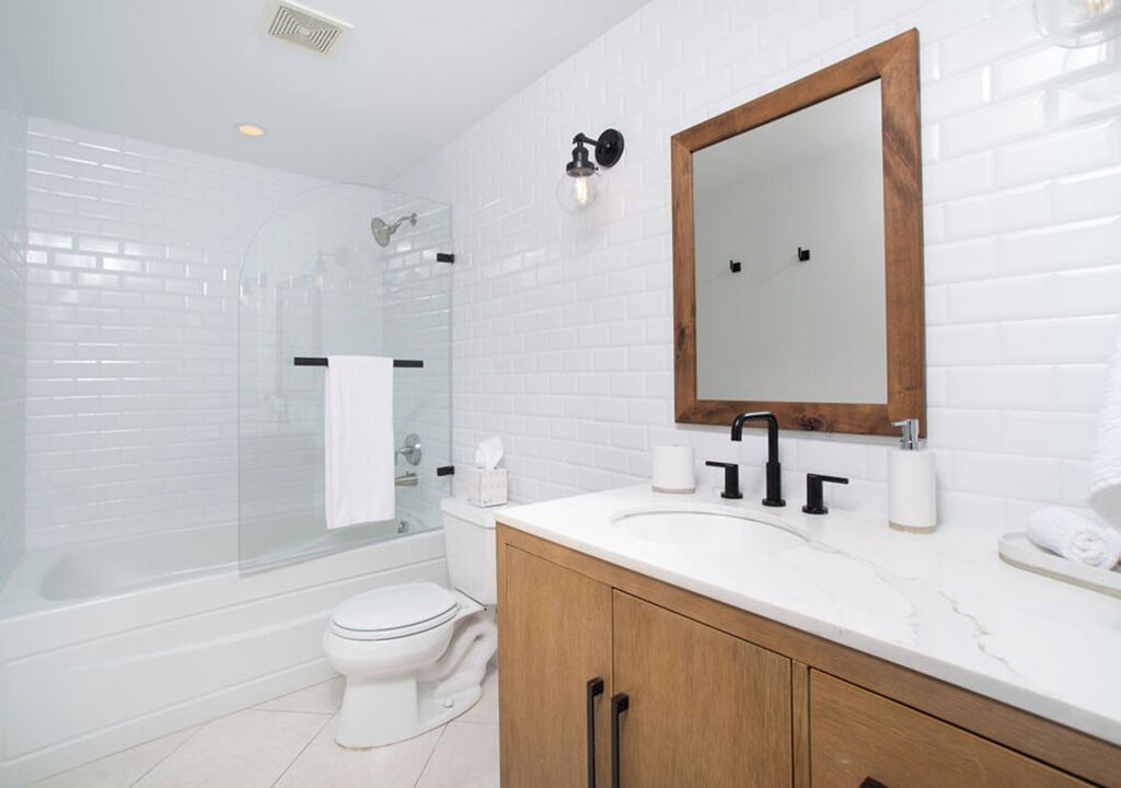 Photo of Bathroom in Seven Mile Beach