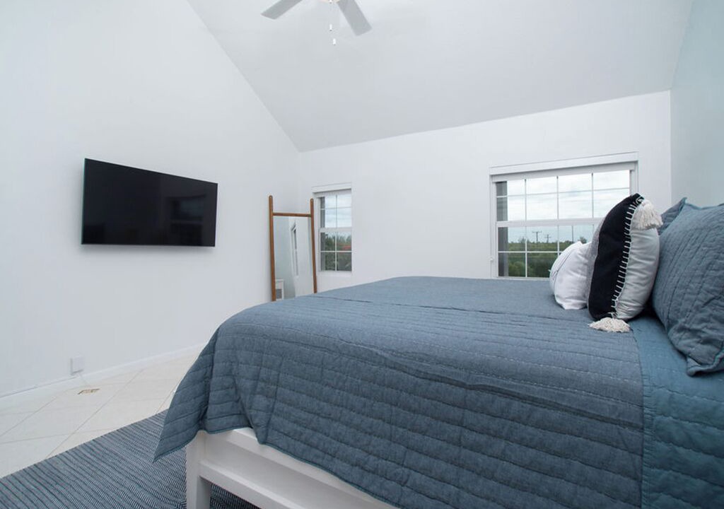 Photo of Bedroom in Seven Mile Beach