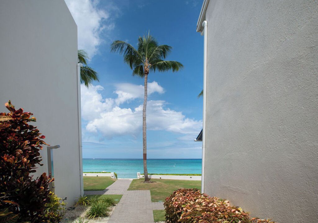 Photo of Outdoor in Seven Mile Beach