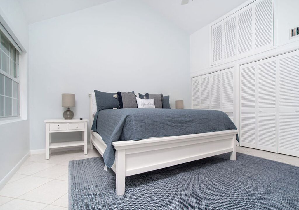 Photo of Bedroom in Seven Mile Beach