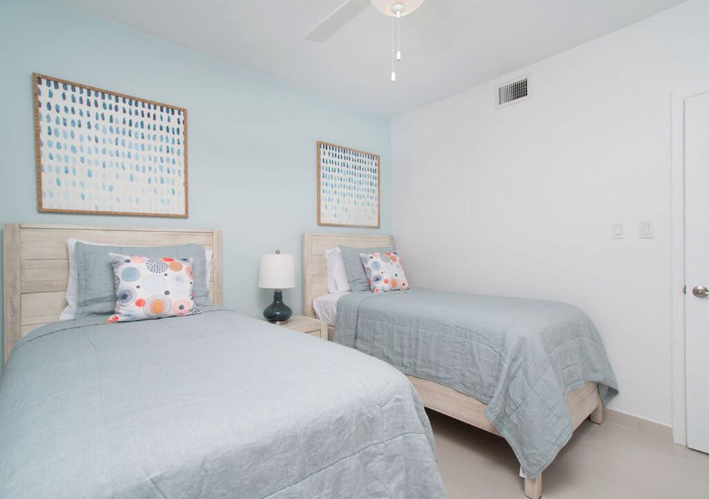 Photo of Bedroom in Seven Mile Beach