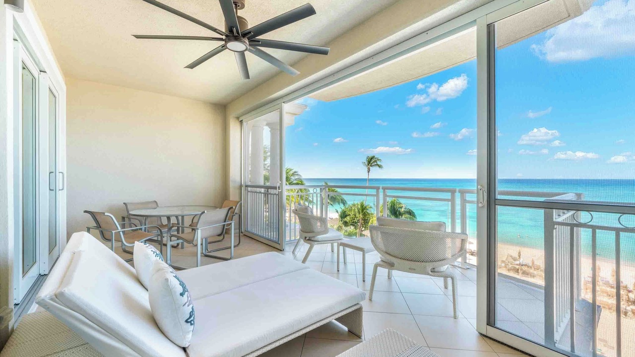 Photo of Patio Balcony in Seven Mile Beach