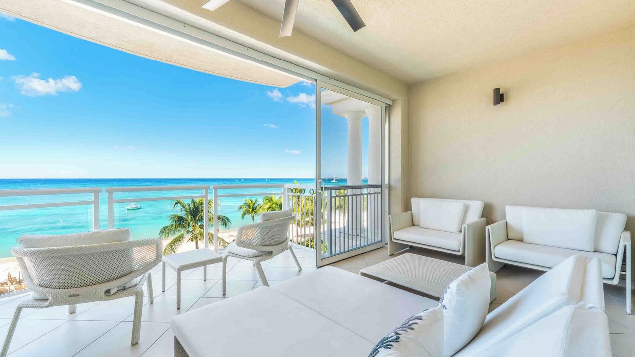 Photo of Patio Balcony in Seven Mile Beach