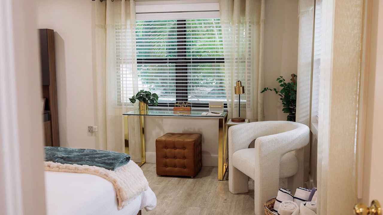 Photo of Bedroom in West Bay