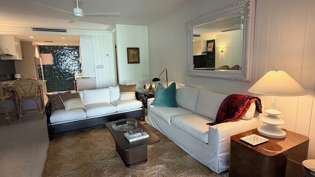 Photo of Livingroom in West Bay
