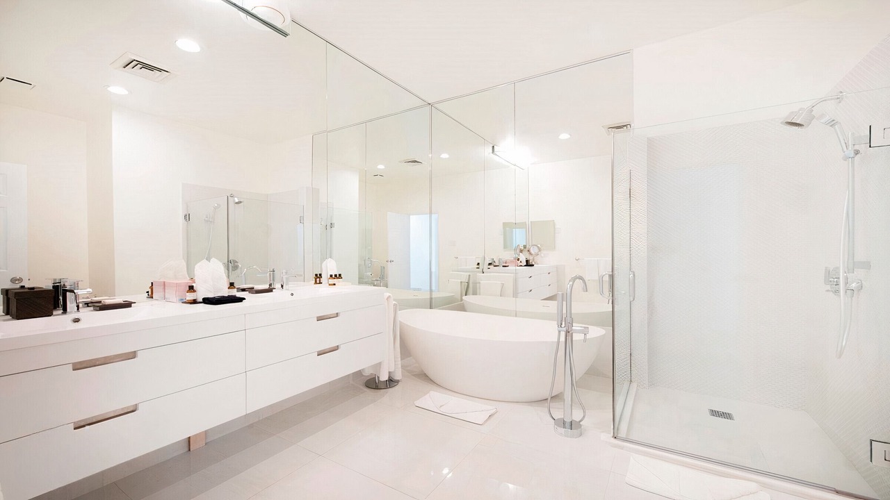Photo of Bathroom in Seven Mile Beach