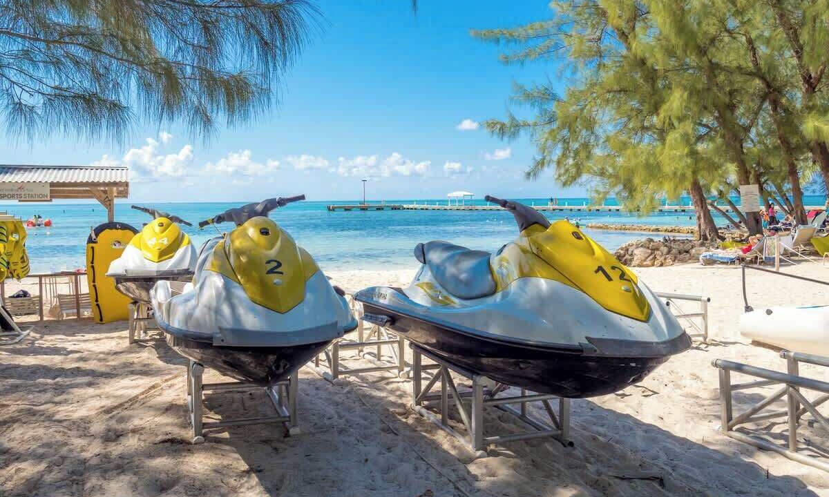 Photo of Others in Rum Point