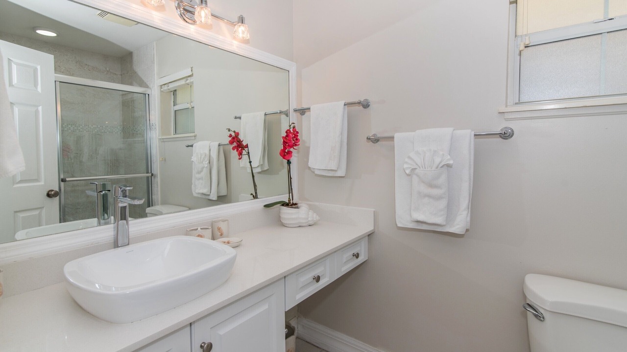 Photo of Bathroom in Seven Mile Beach
