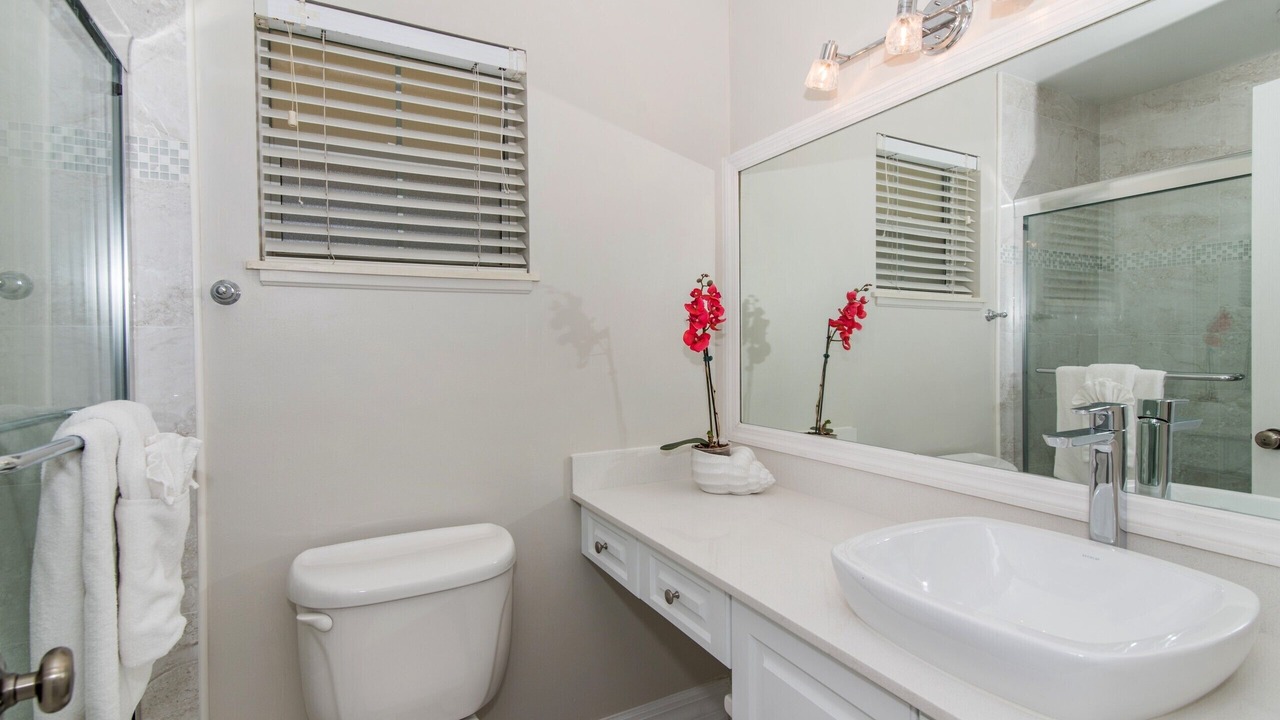 Photo of Bathroom in Seven Mile Beach