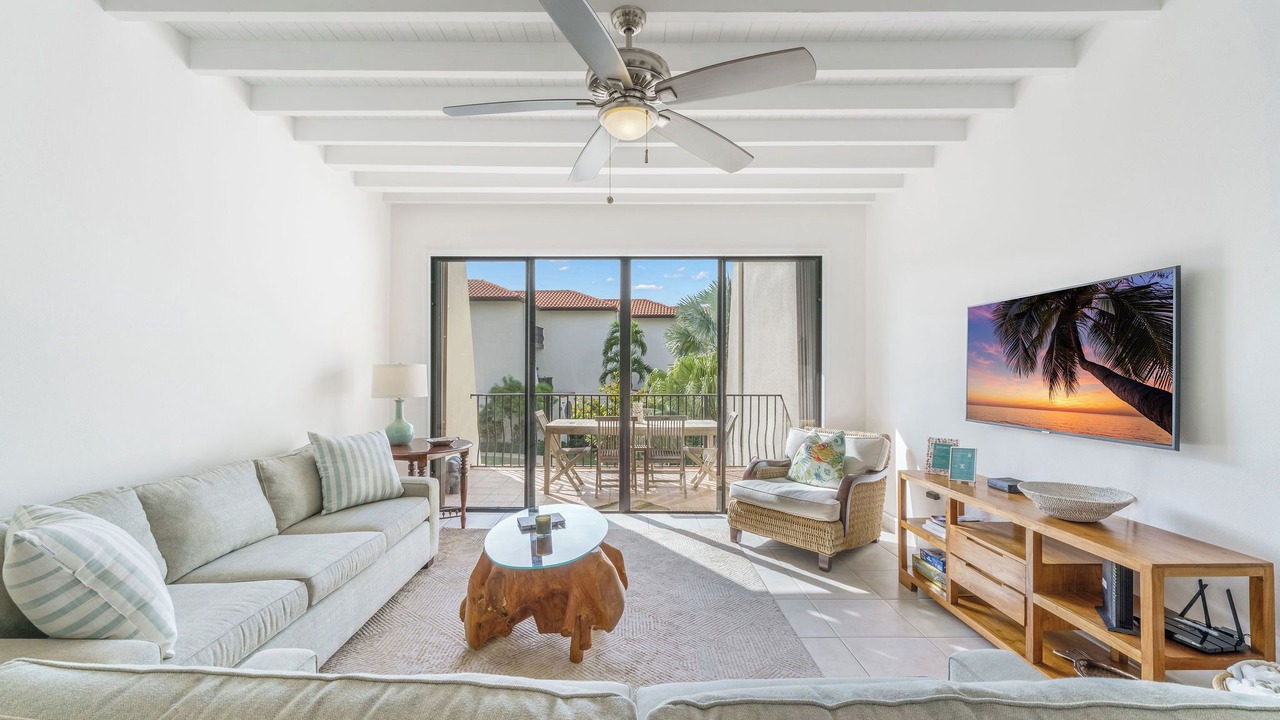 Photo of Livingroom in West Bay
