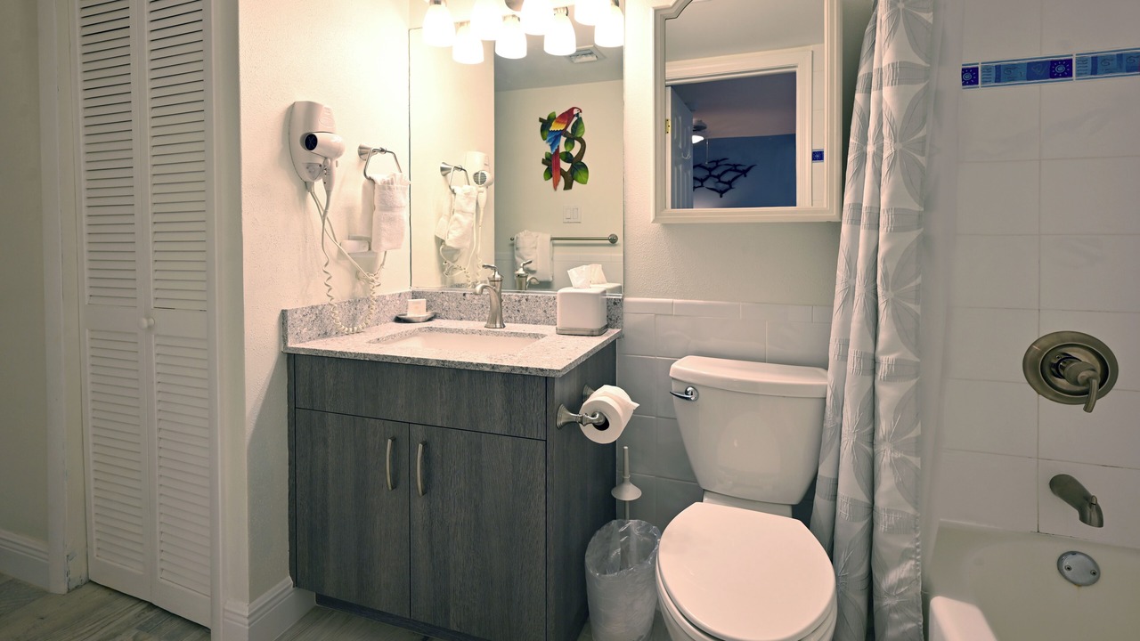 Photo of Bathroom in Seven Mile Beach