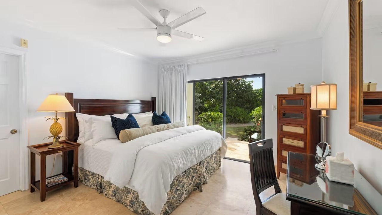Photo of Bedroom in West Bay