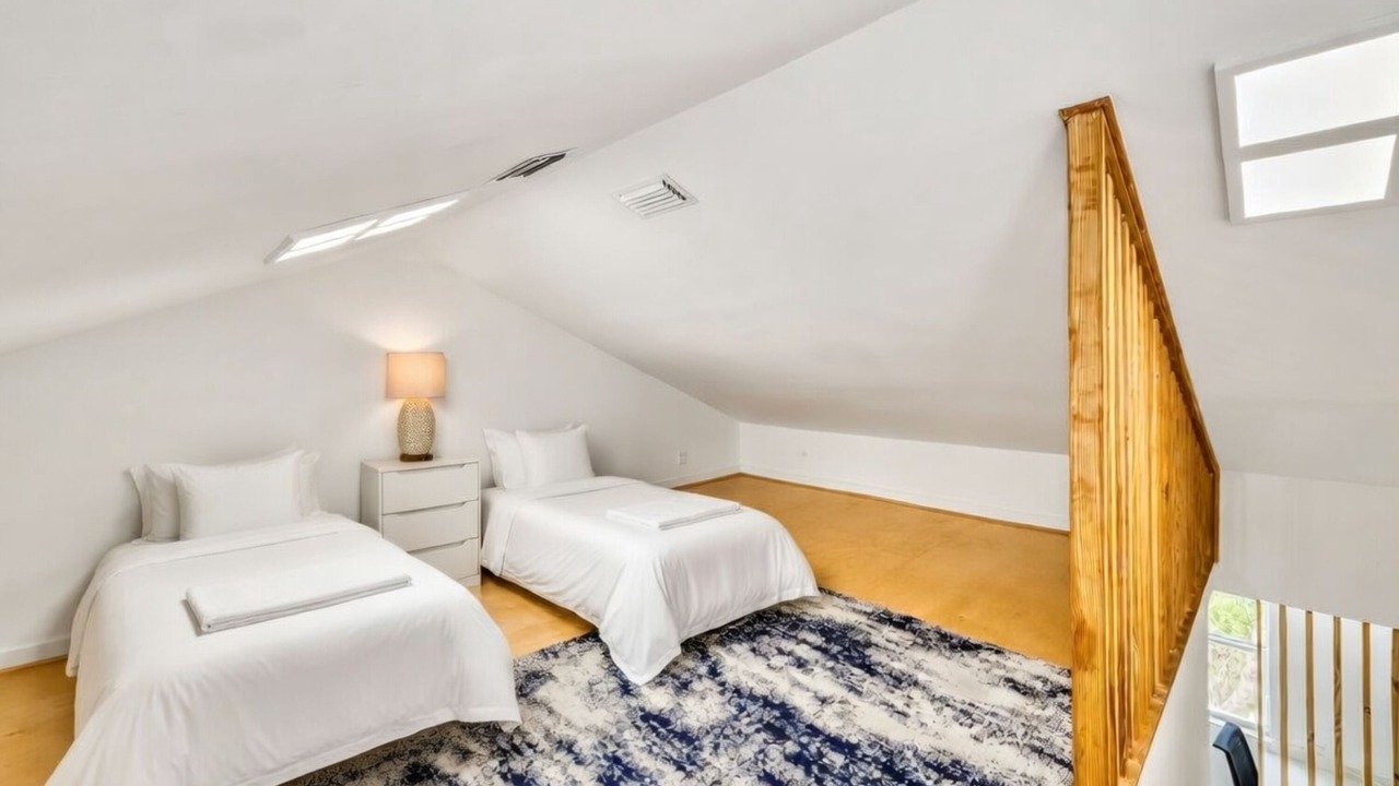 Photo of Bedroom in Seven Mile Beach