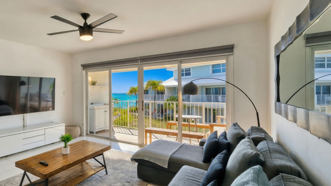 Photo of Livingroom in Seven Mile Beach