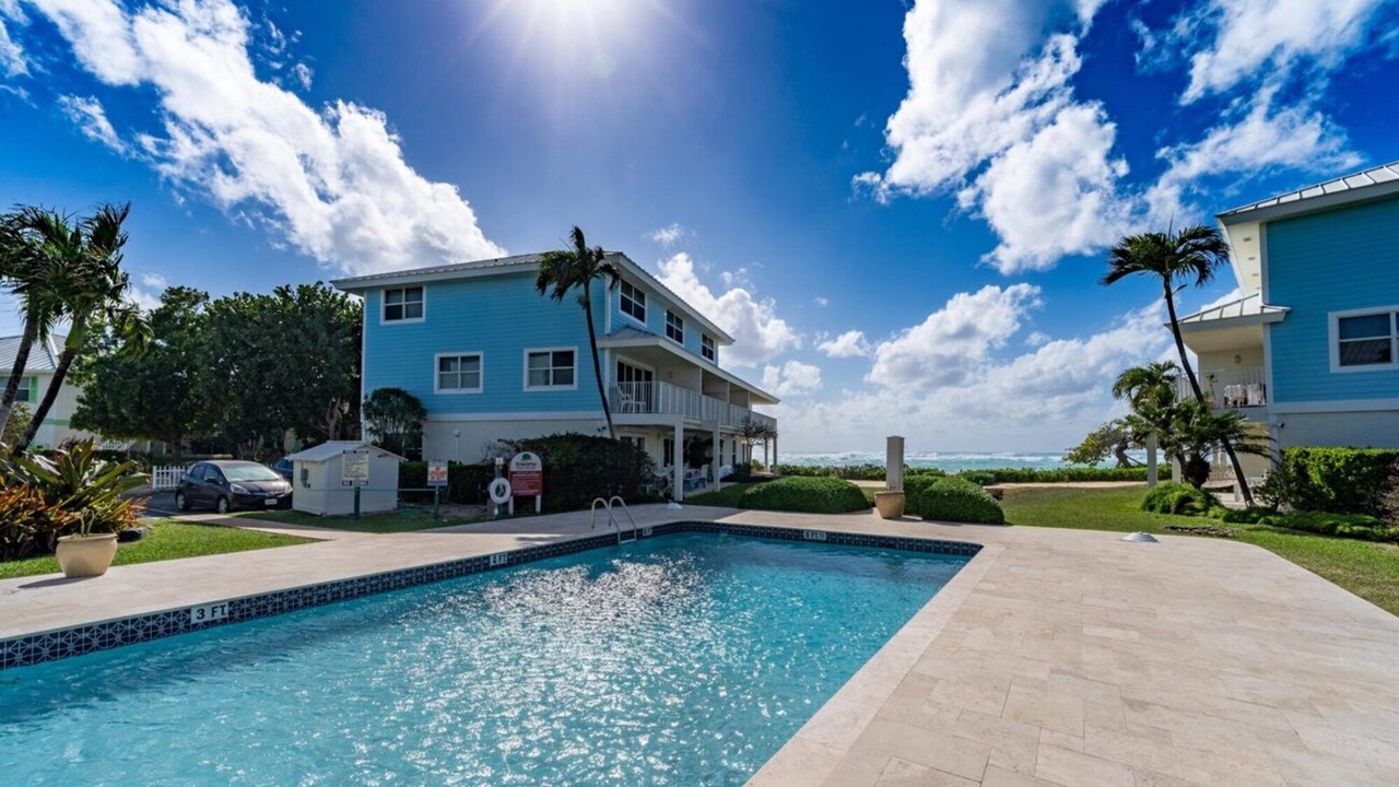 Photo of Outdoor in Seven Mile Beach