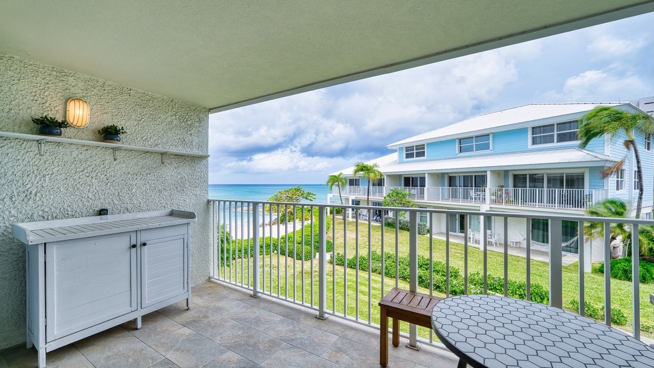 Photo of Outdoor in Seven Mile Beach
