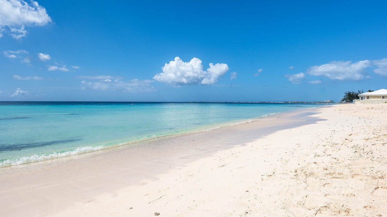 Photo of Others in Seven Mile Beach