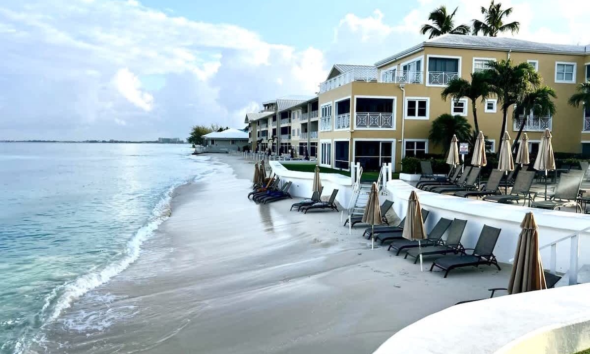 Photo of Others in Seven Mile Beach