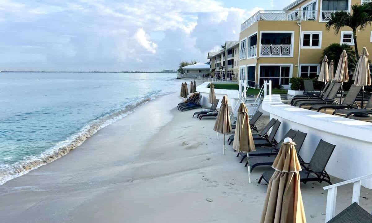 Photo of Others in Seven Mile Beach