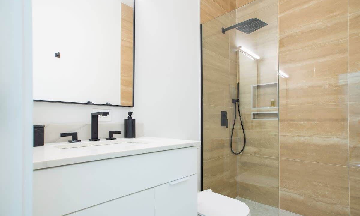 Photo of Bathroom in West Bay