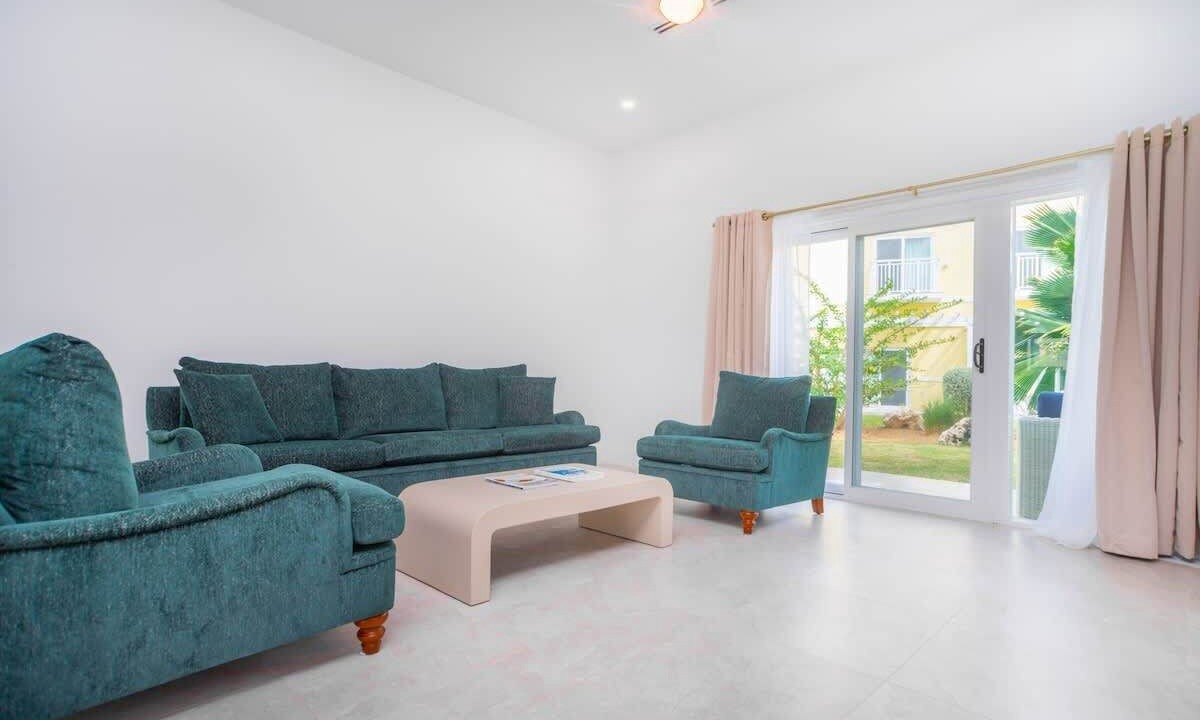 Photo of Livingroom in West Bay
