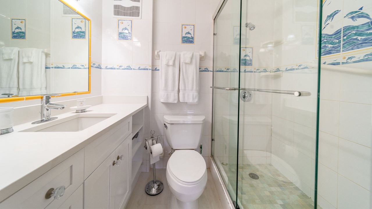 Photo of Bathroom in Seven Mile Beach