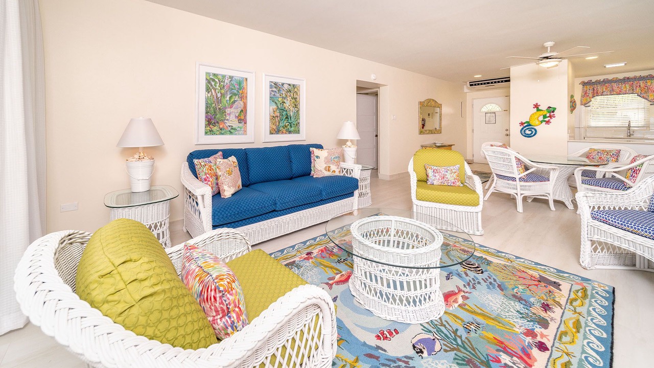 Photo of Livingroom in Seven Mile Beach