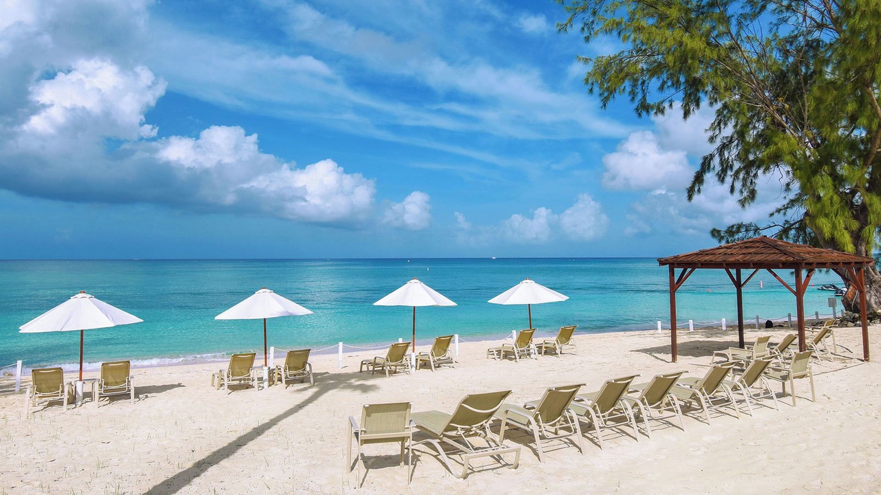 Photo of Others in Seven Mile Beach