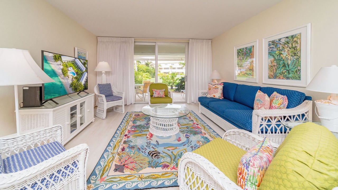Photo of Livingroom in Seven Mile Beach