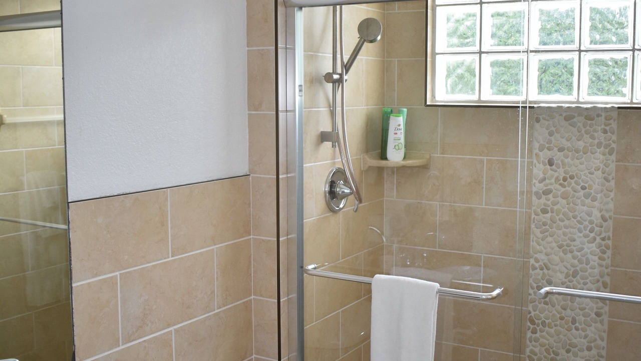 Photo of Bathroom in Seven Mile Beach