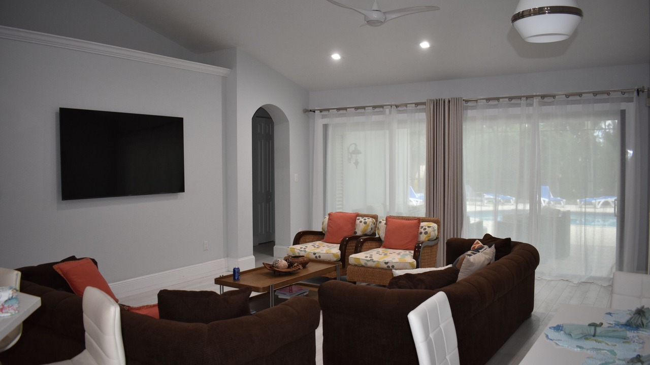 Photo of Livingroom in Seven Mile Beach