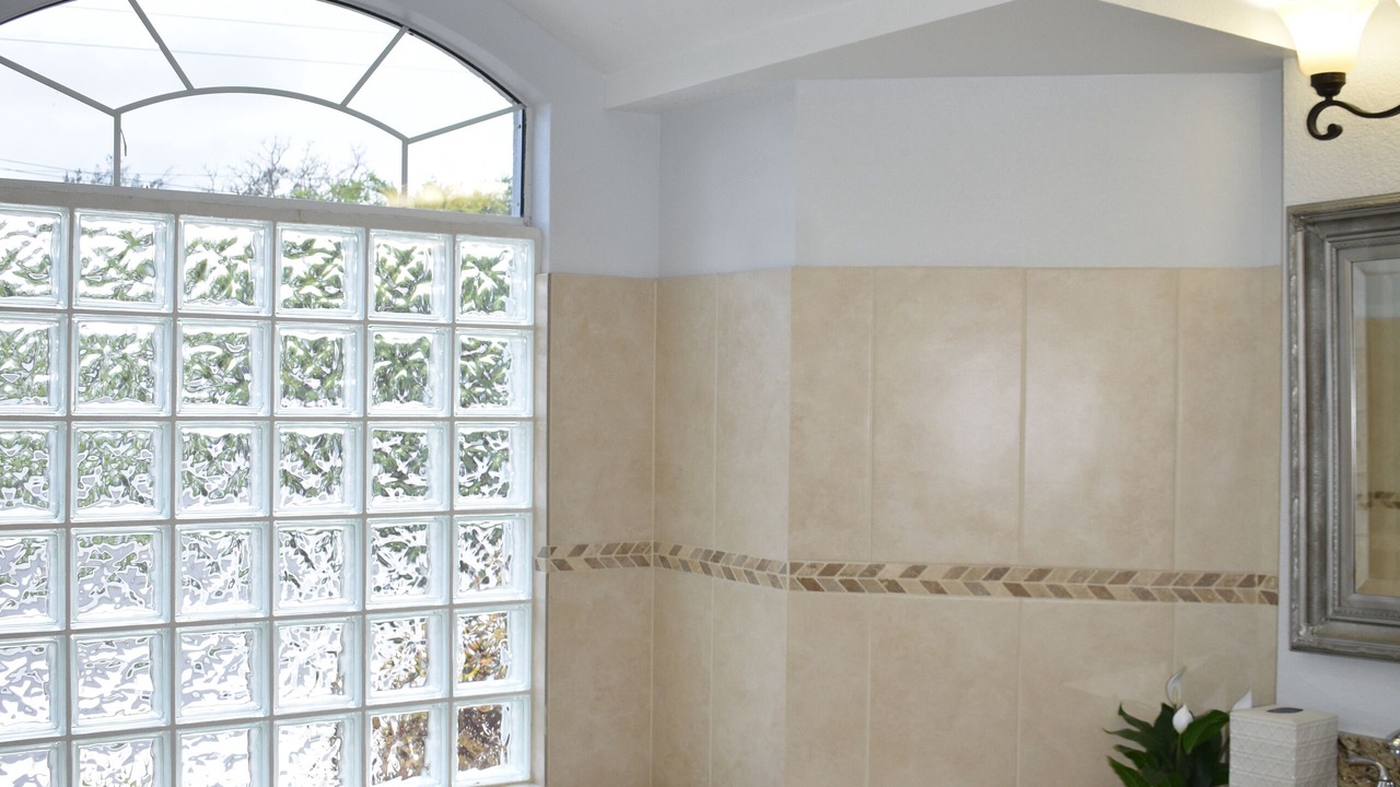 Photo of Bathroom in Seven Mile Beach