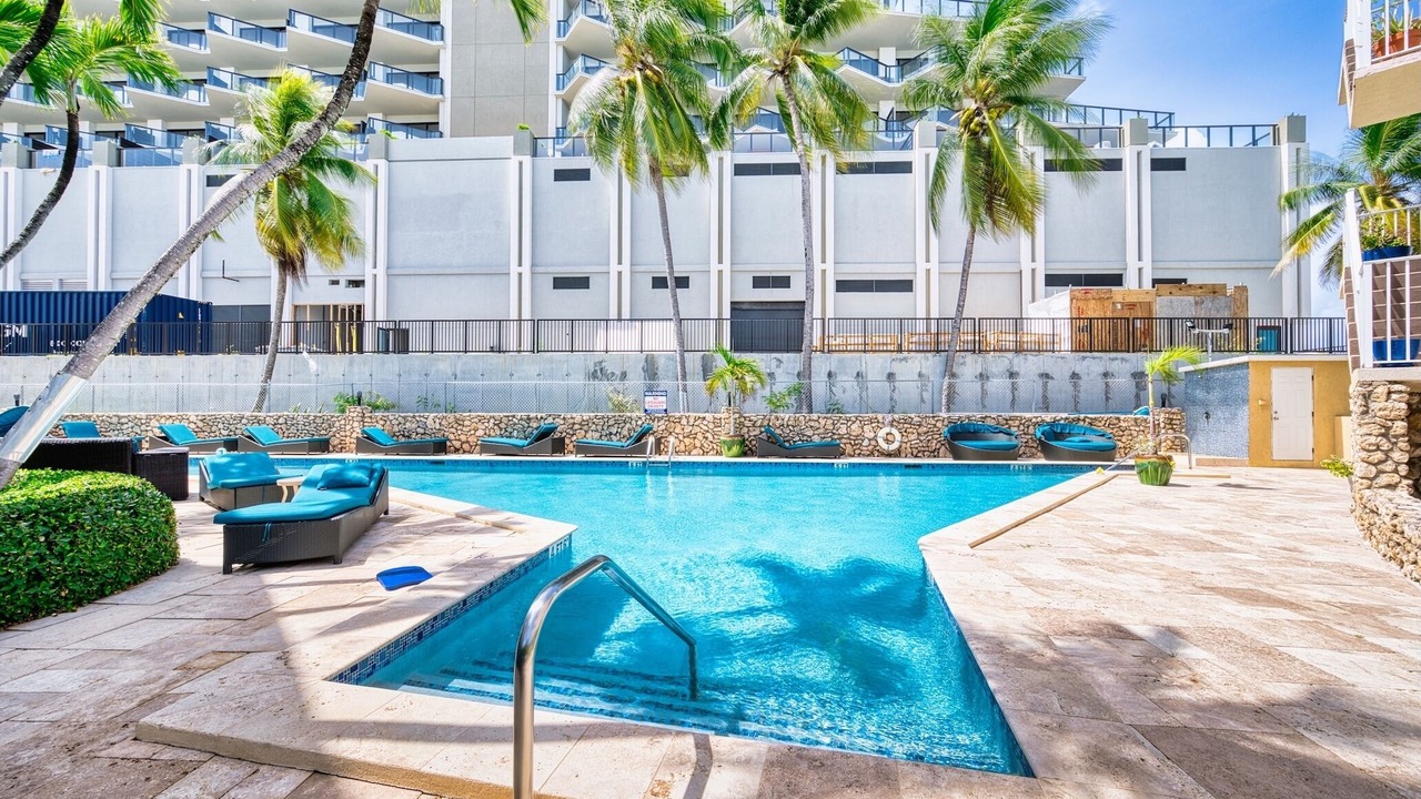 Photo of Outdoor in Seven Mile Beach