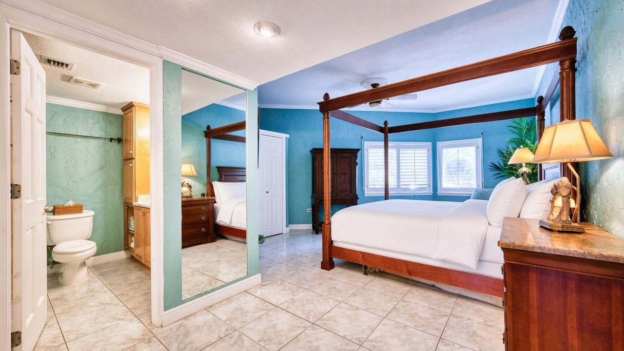 Photo of Bedroom in Seven Mile Beach