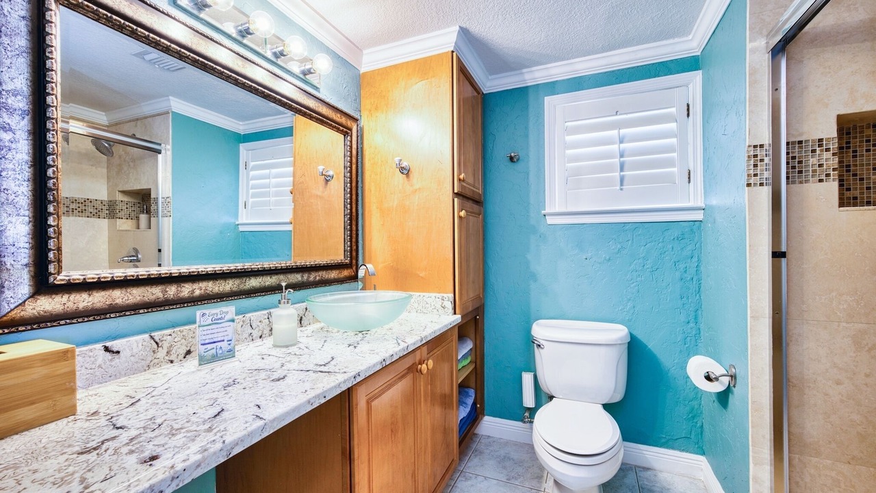 Photo of Bathroom in Seven Mile Beach